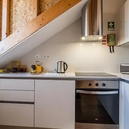 Nomad's Augusta Collection * Lizbona