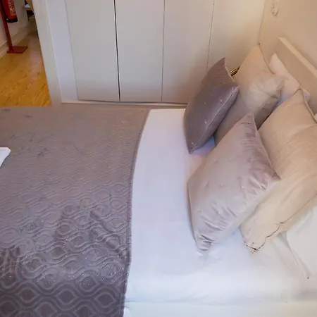 Nomad's Augusta Collection * Lizbona